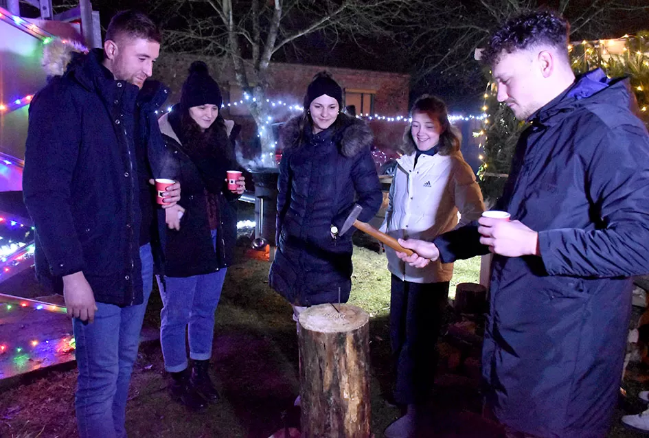 Mladi iz Daranovaca zajedništvom i entuzijazmom oživjeli adventsku priču svoga mjesta koja je okupila gotovo 200 mještana