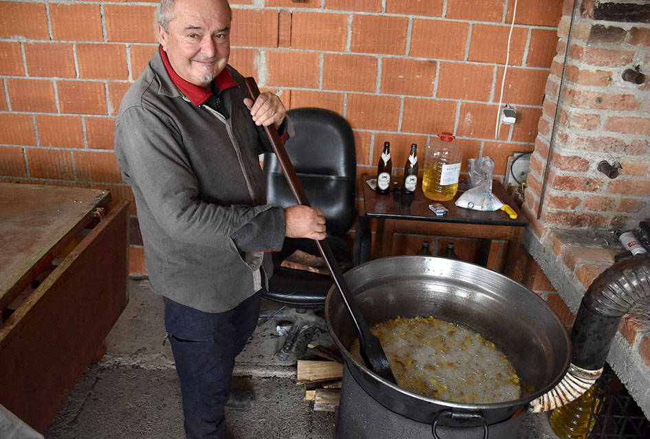 Preradili tonu mesa žive vage