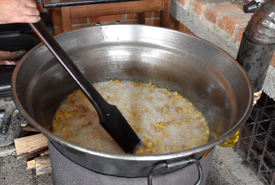 Preradili tonu mesa žive vage