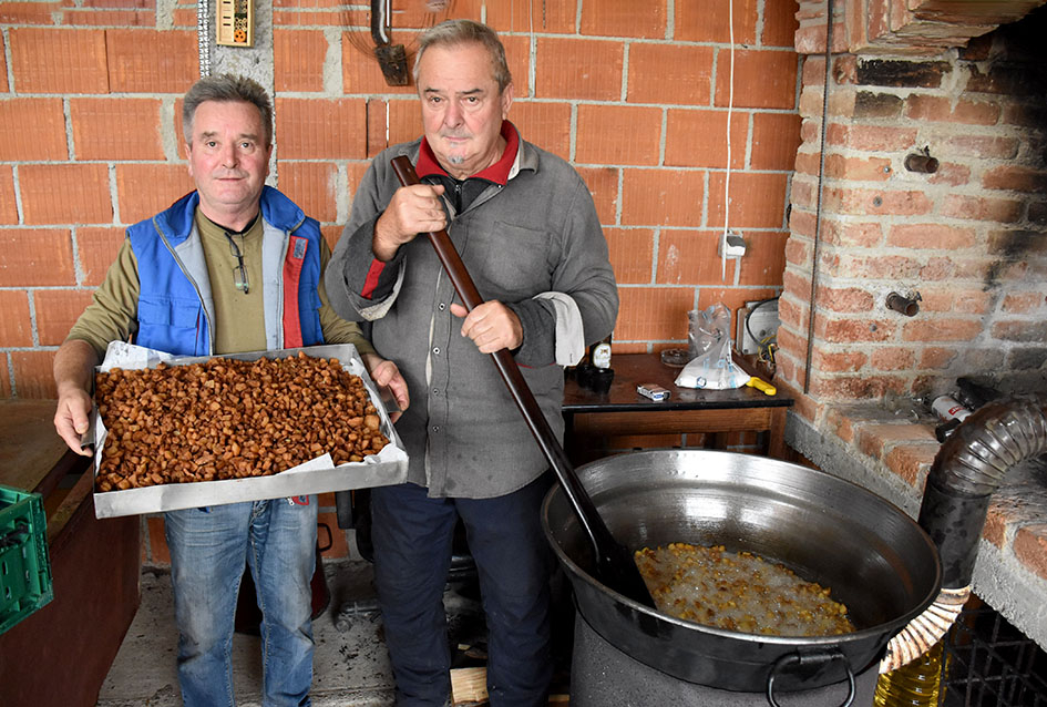 Preradili tonu mesa žive vage