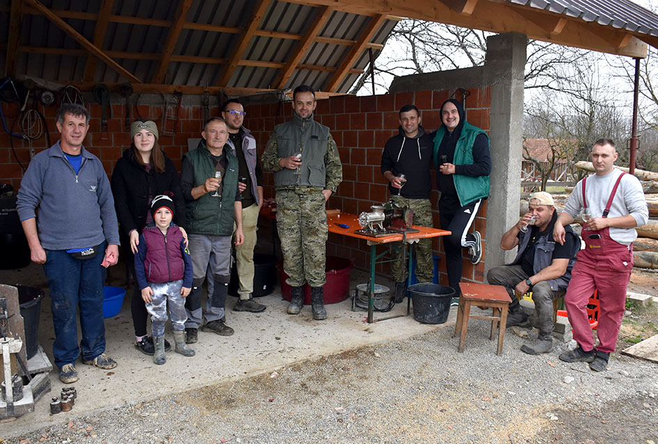 Preradili tonu mesa žive vage
