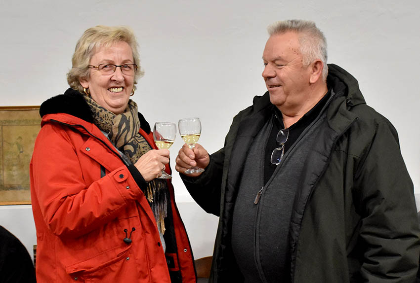 ADVENTSKO KUŠANJE VINA ČLANOVA POŽEŠKE UDRUGE VINARA U ZNAKU OBLJETNICA Požežani su graševinu pili prije 160 godina