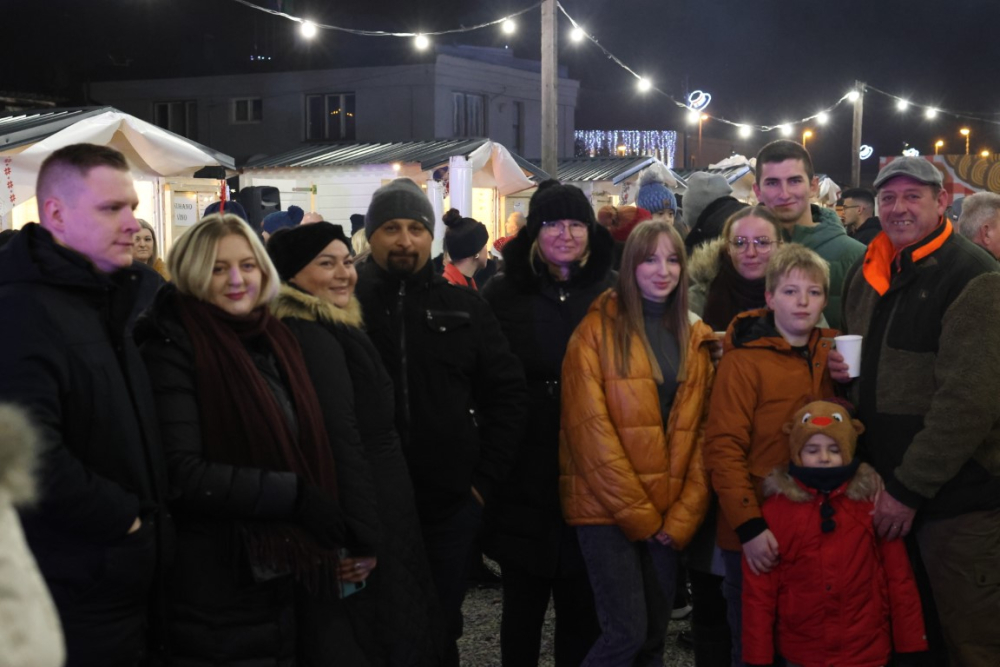 Veselo druženje u Bećarskom šoru uz tamburašku glazbu, lovačke specijalitete i kuhano vino 