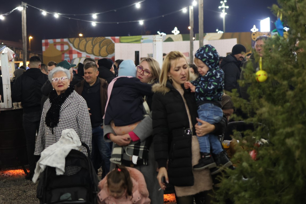 Veselo druženje u Bećarskom šoru uz tamburašku glazbu, lovačke specijalitete i kuhano vino 