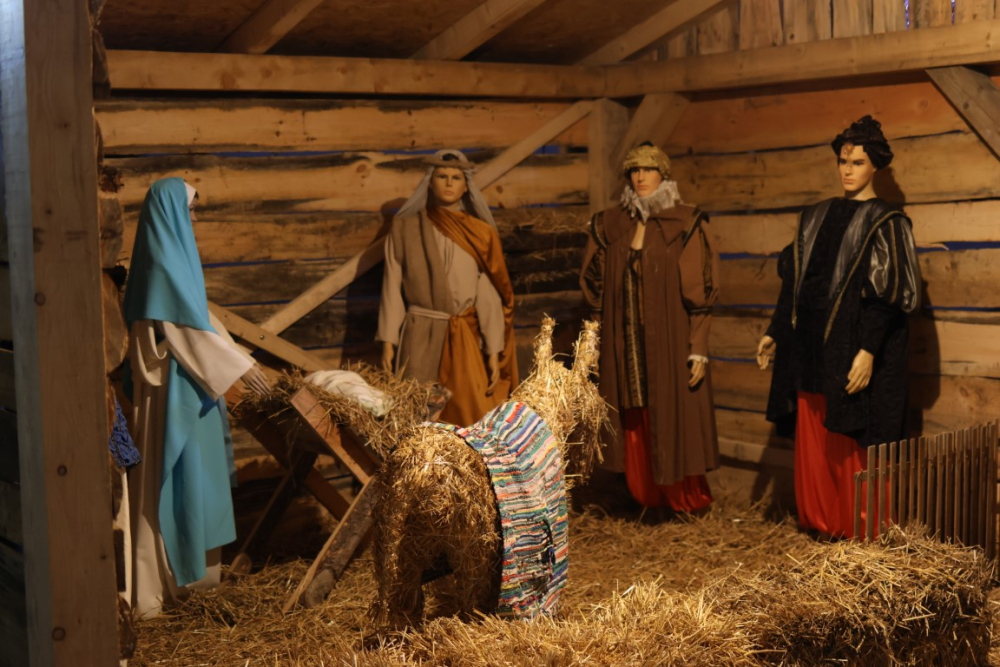 Veselo druženje u Bećarskom šoru uz tamburašku glazbu, lovačke specijalitete i kuhano vino 