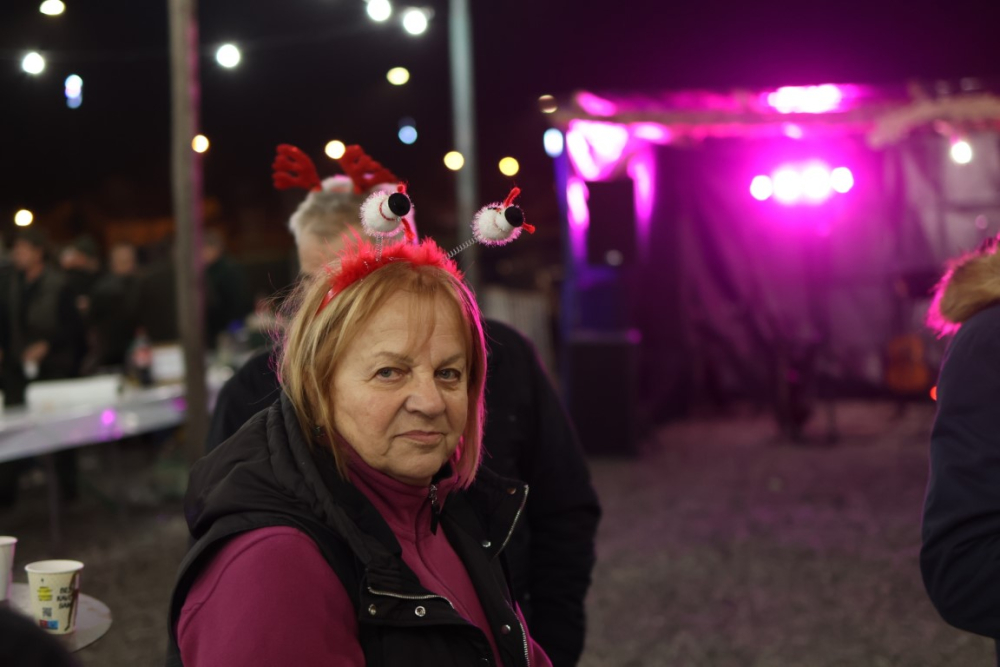 Veselo druženje u Bećarskom šoru uz tamburašku glazbu, lovačke specijalitete i kuhano vino 