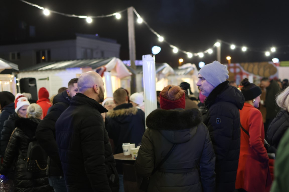 Veselo druženje u Bećarskom šoru uz tamburašku glazbu, lovačke specijalitete i kuhano vino 