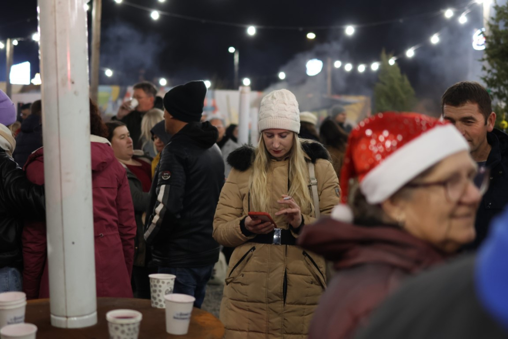 Veselo druženje u Bećarskom šoru uz tamburašku glazbu, lovačke specijalitete i kuhano vino 