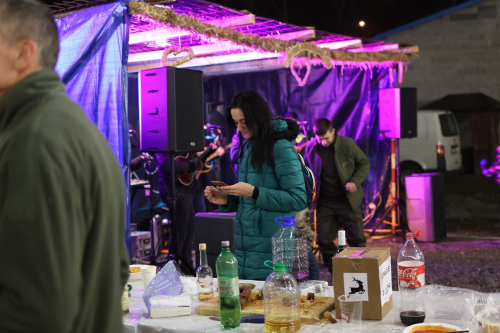 Veselo druženje u Bećarskom šoru uz tamburašku glazbu, lovačke specijalitete i kuhano vino 