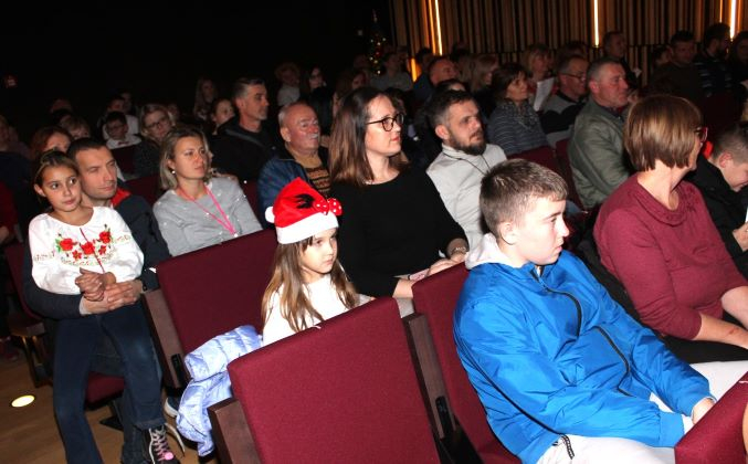 Učenici i nastavnici pleterničkog Područnog odjeljenja Glazbene škole Požega održali nezaboravan „Božićni koncert“