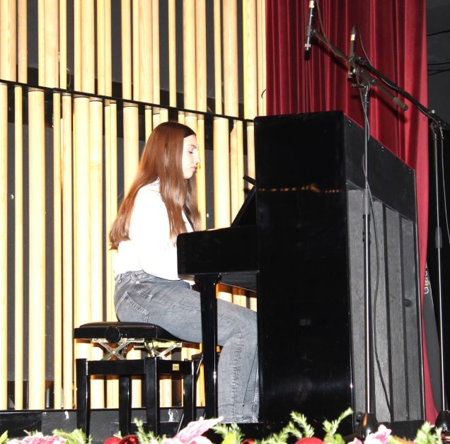 Učenici i nastavnici pleterničkog Područnog odjeljenja Glazbene škole Požega održali nezaboravan „Božićni koncert“