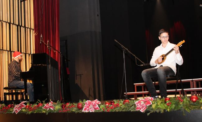 Učenici i nastavnici pleterničkog Područnog odjeljenja Glazbene škole Požega održali nezaboravan „Božićni koncert“