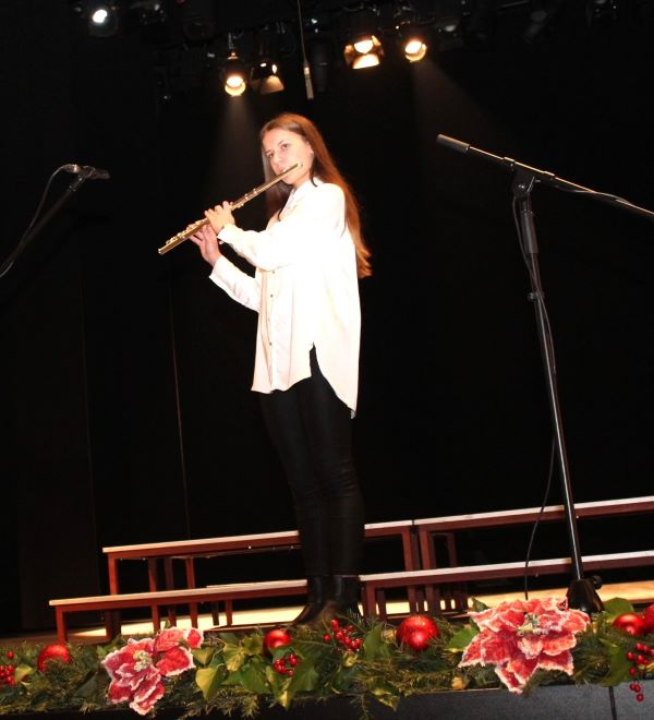 Učenici i nastavnici pleterničkog Područnog odjeljenja Glazbene škole Požega održali nezaboravan „Božićni koncert“