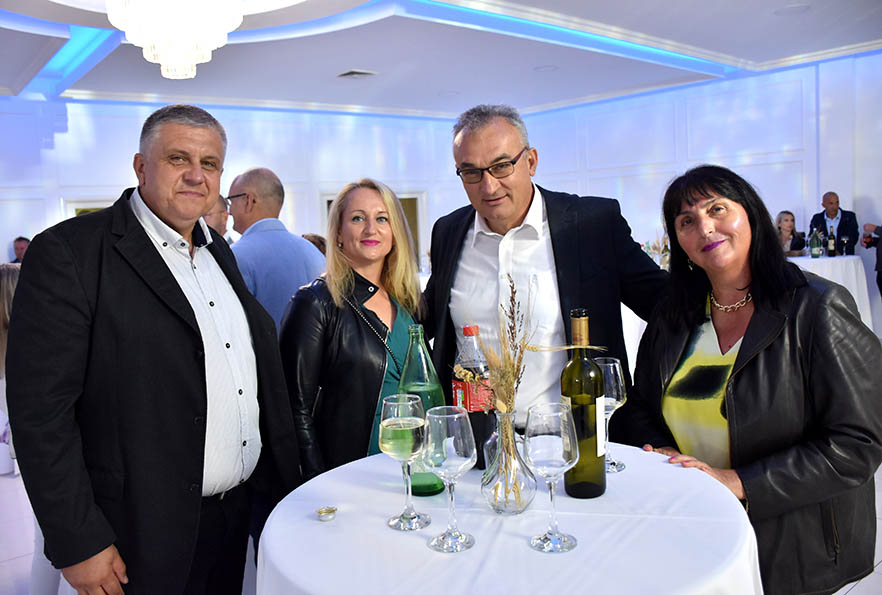 [FOTOGALERIJA]  Završnica “Zlatnih žica Slavonije Požega 2023”: Večer novih tamburaških pjesama