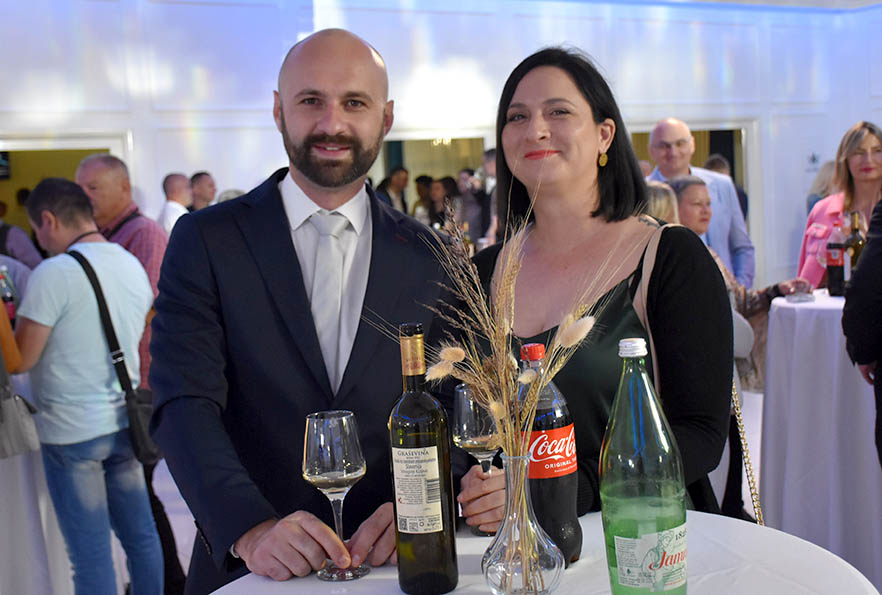 [FOTOGALERIJA]  Završnica “Zlatnih žica Slavonije Požega 2023”: Večer novih tamburaških pjesama