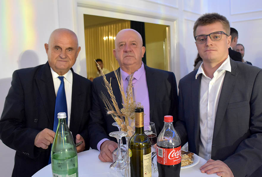 [FOTOGALERIJA]  Završnica “Zlatnih žica Slavonije Požega 2023”: Večer novih tamburaških pjesama