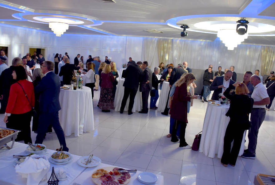[FOTOGALERIJA]  Završnica “Zlatnih žica Slavonije Požega 2023”: Večer novih tamburaških pjesama