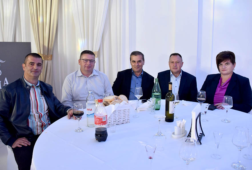 [FOTOGALERIJA]  Završnica “Zlatnih žica Slavonije Požega 2023”: Večer novih tamburaških pjesama