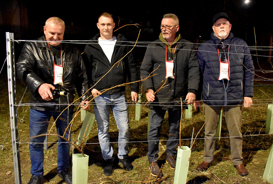 Požega.eu | ČETVRTO BIŠKUPAČKO VINCELOVO: Zazvali blagoslov Sv. Vinka uz obilje jela i pića