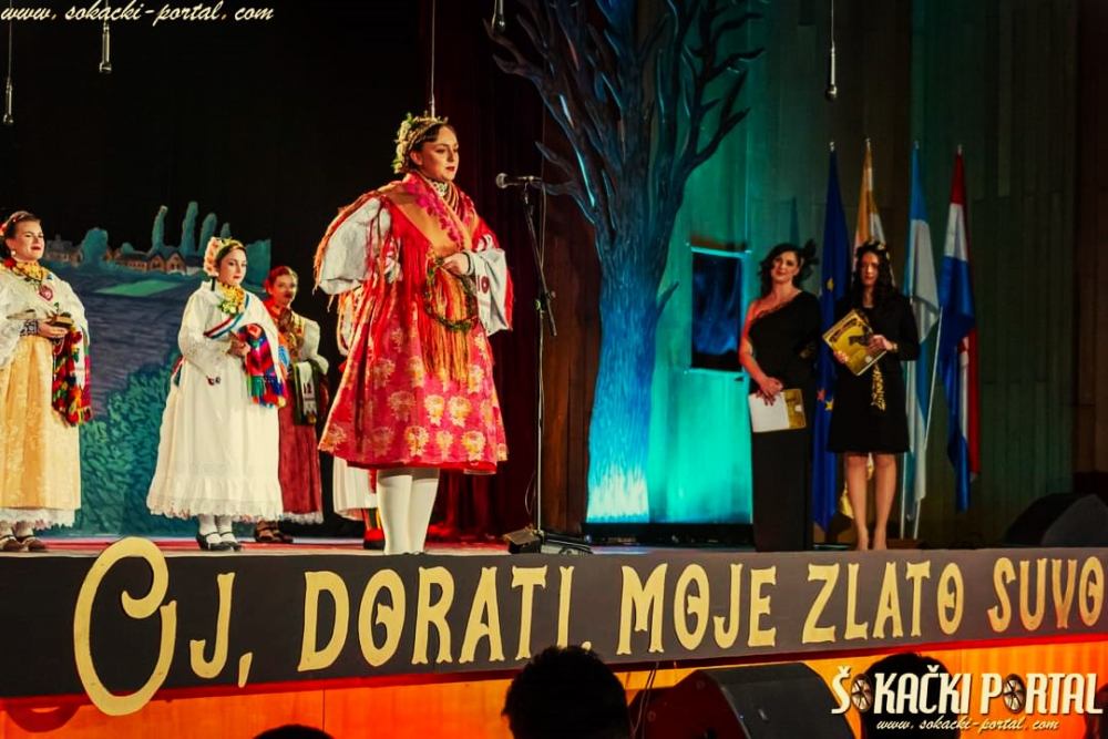 Ivana Stipić nastupila na natjecanju u svečanoj paurskoj nošnji pleterničkog kraja