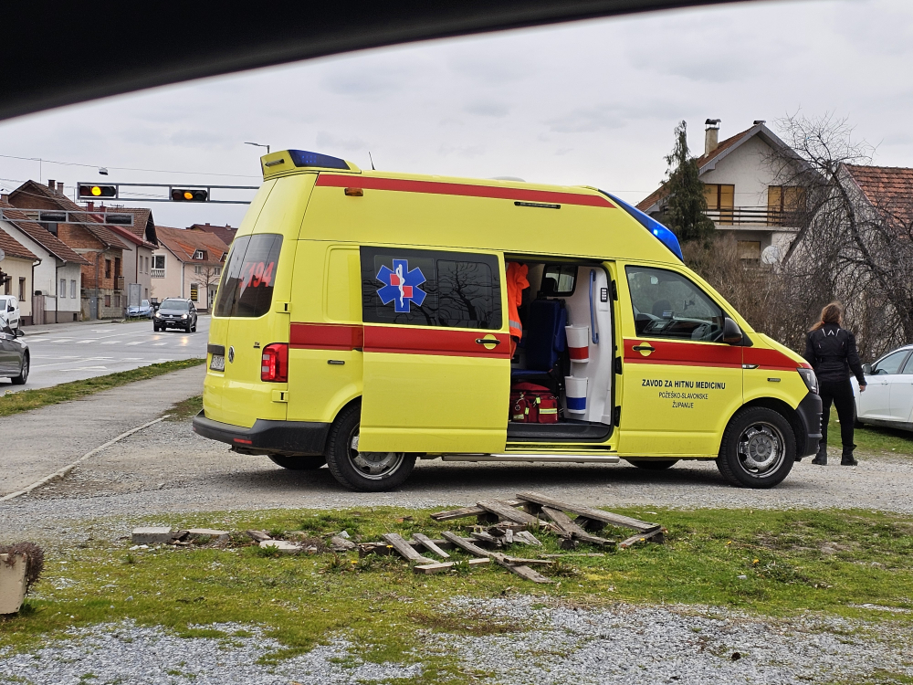 Požega.eu | Prometna nesreća u Požegi: Jedna osoba ozlijeđena