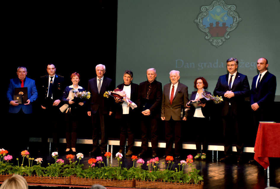 Požega.eu |  Zahvale za izniman doprinos: Uručene nagrade grada Požege zaslužnim građanima