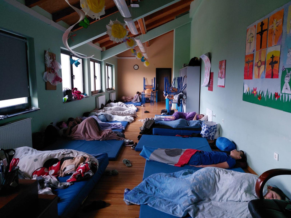Požega.eu | Prvi brestovački prespavanac: Učenici spavali u školi, kuhali, plesali i dobro se zabavili