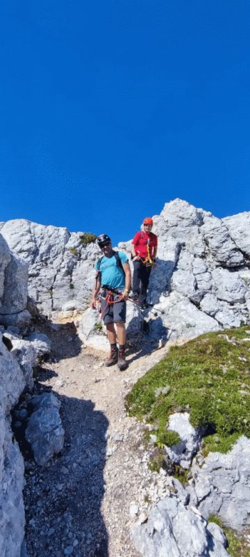 [FOTO] Kutjevački planinari osvojili Triglav: Uzbudljivi uspon na najviši vrh Slovenije