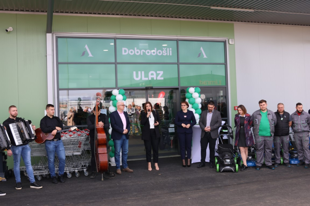 SB Online | (FOTO-VIDEO) Agronom u Pleternici otvorio svoj 80. Agro centar: „Uložili smo više od 10 milijuna eura u ovu investiciju“