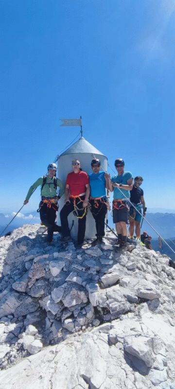 [FOTO] Kutjevački planinari osvojili Triglav: Uzbudljivi uspon na najviši vrh Slovenije