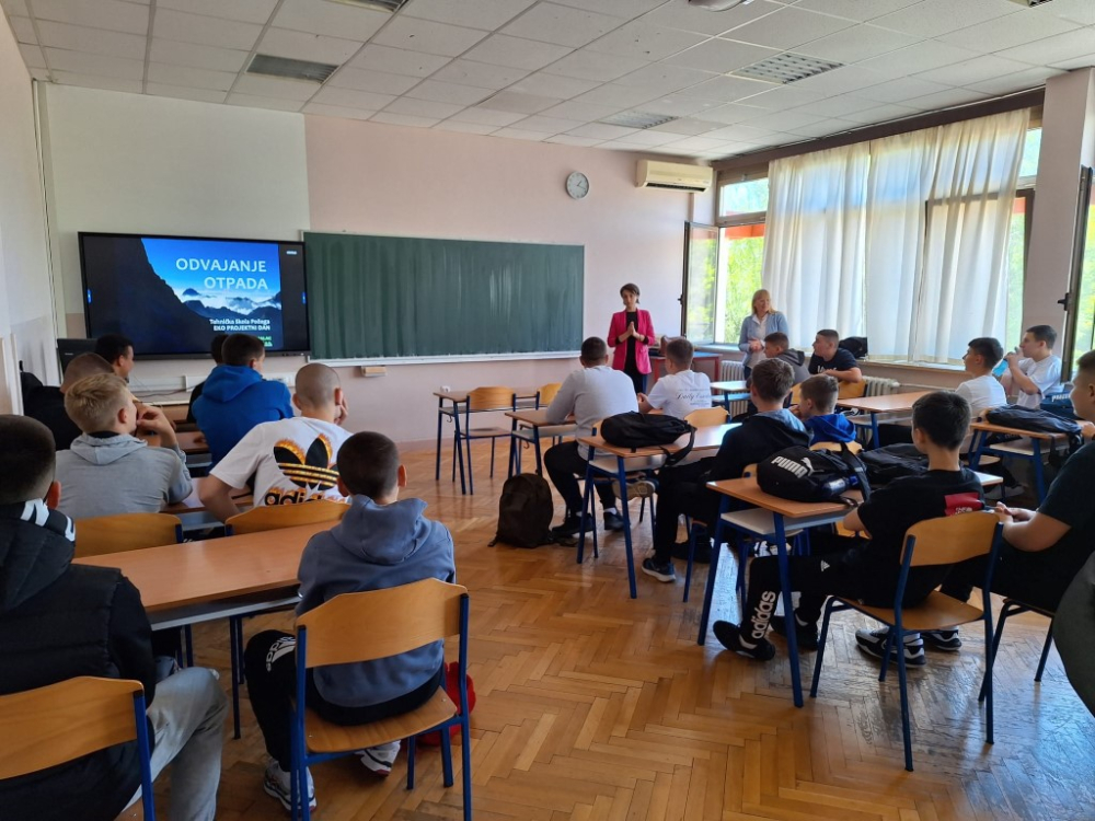 Požega.eu | Edukacija srednjoškolaca o odvajanju otpada: Tehnička škola na putu do statusa Ekoškole