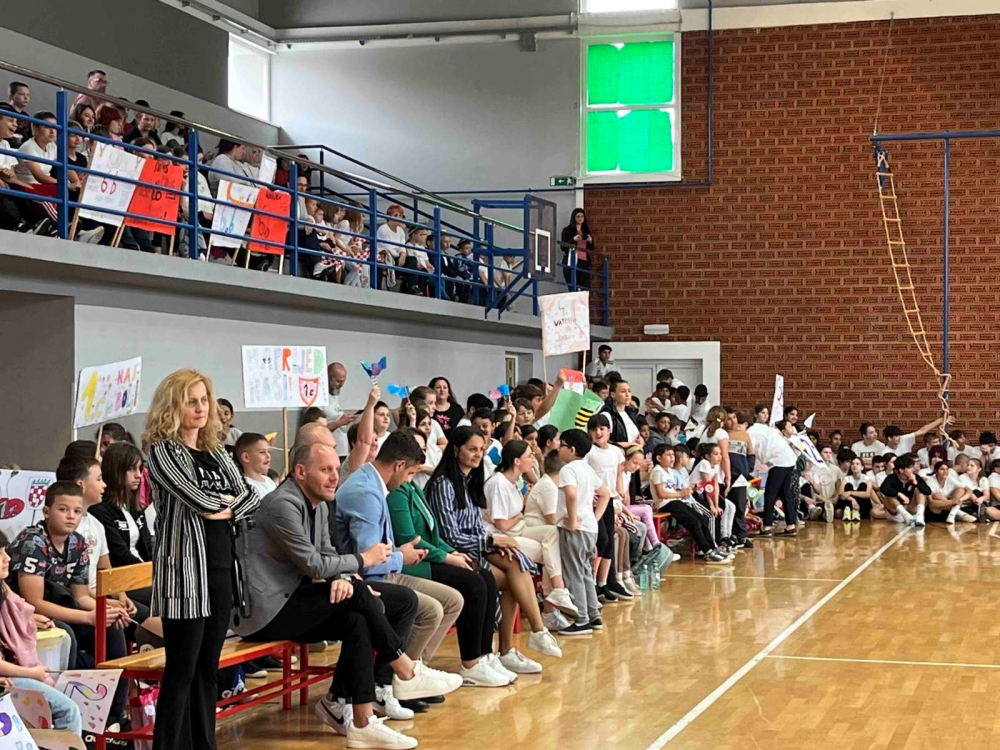 SB Online | Huginim olimpijskim igrama Osnovna škola Huge Badalića danas obilježava svoj Dan škole