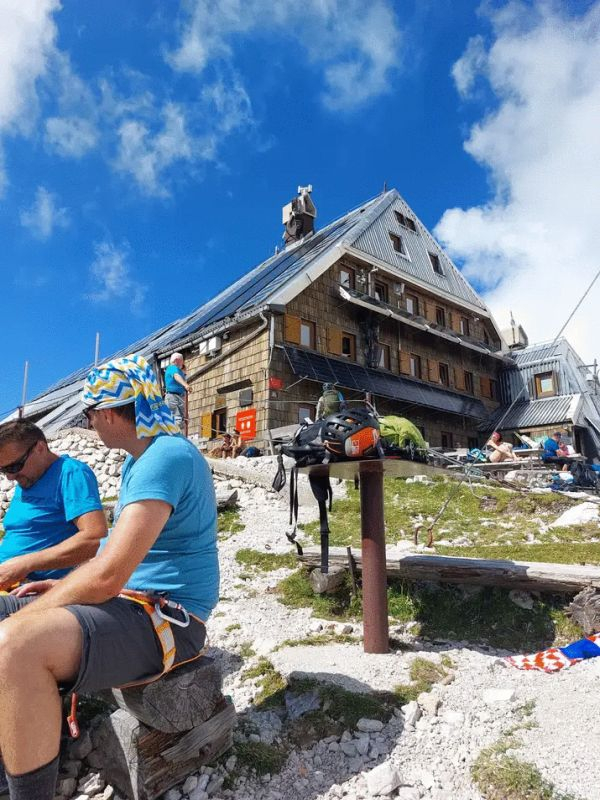[FOTO] Kutjevački planinari osvojili Triglav: Uzbudljivi uspon na najviši vrh Slovenije