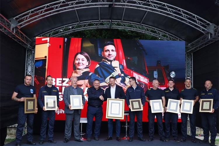 Požega.eu | SURADNJA TVRTKE I DVD-a: Naš veliki trgovački lanac daruje hrvatskim vatrogascima 250 tisuća eura– Požežani dobivaju pet 