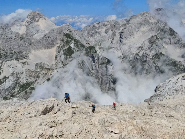 [FOTO] Kutjevački planinari osvojili Triglav: Uzbudljivi uspon na najviši vrh Slovenije