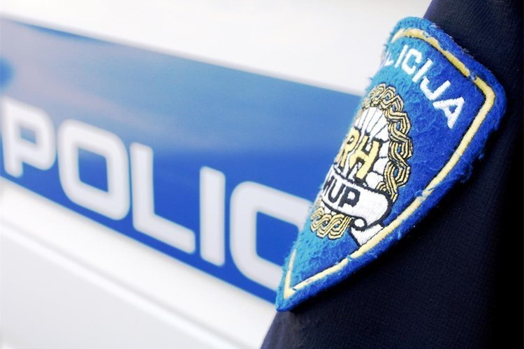 Požega.eu | Uhićen 27-godišnjak jer je pijan omalovažavao i vrijeđao policijske službenike
