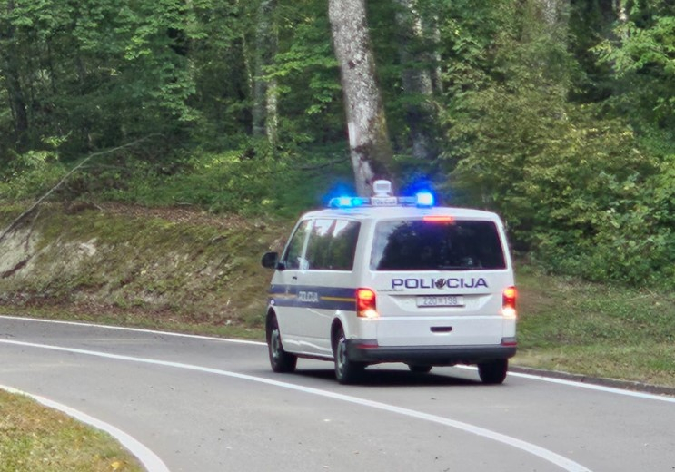 Požega.eu | Motociklist sletio u čaglinskom kraju - prevezen je u požešku bolnicu