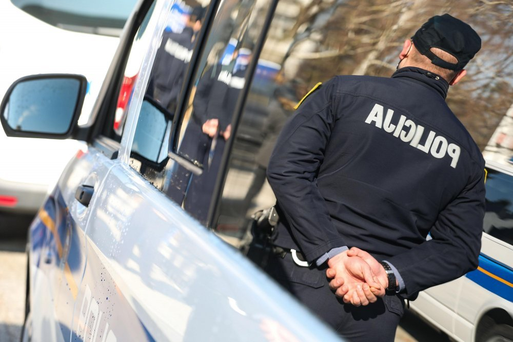 SB Online | Policija isključila mladića iz prometa: Objavili detalje 