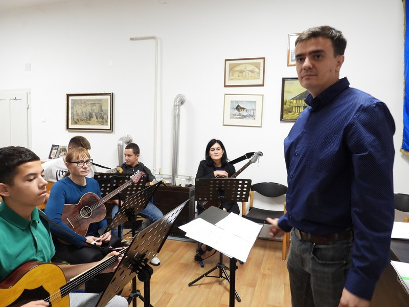 LJUBAV PREMA GLAZBI: Požeški tamburaški orkestar ima novo čelništvo – slijede upisi u Školu tambure  i novi nastupi