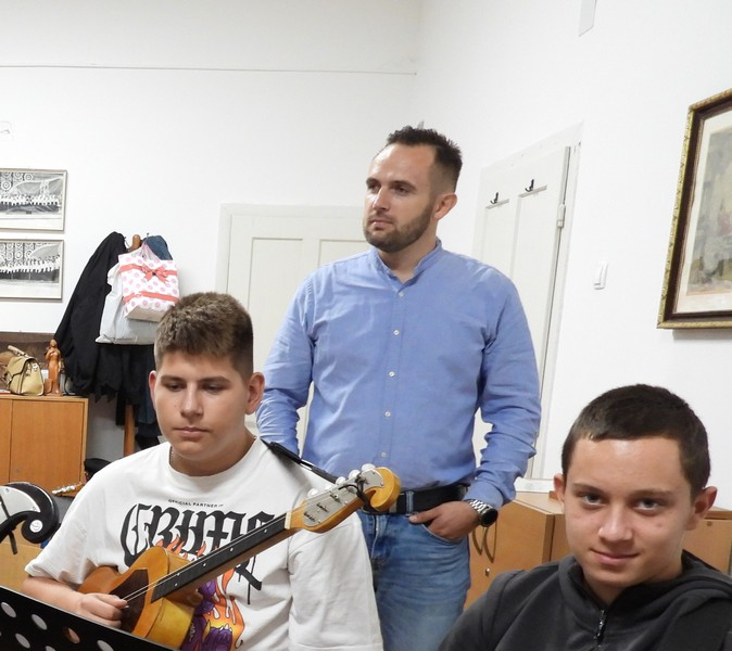LJUBAV PREMA GLAZBI: Požeški tamburaški orkestar ima novo čelništvo – slijede upisi u Školu tambure  i novi nastupi