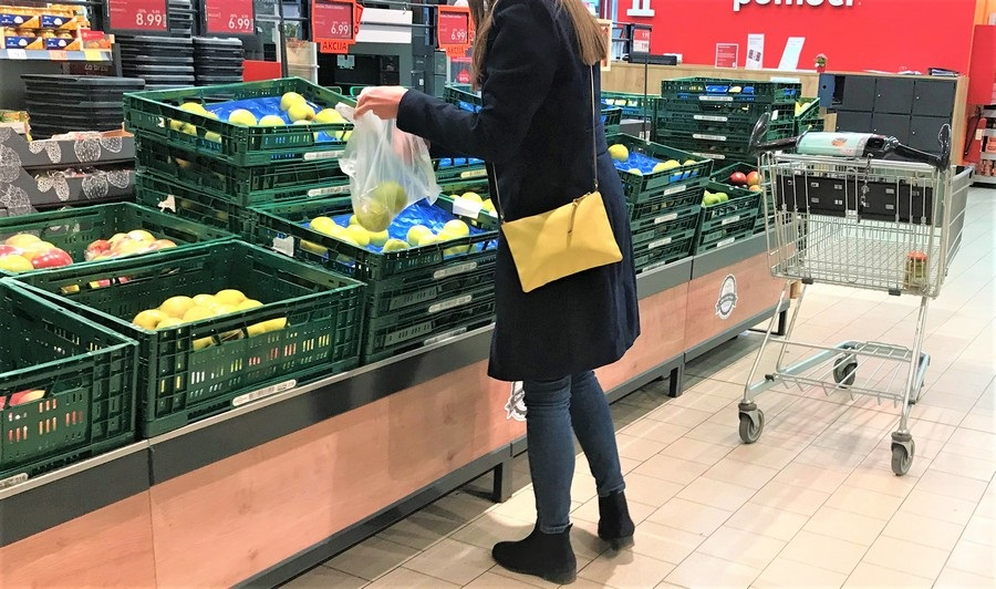 SB Online | Priče iz Hrvatske: Lidl ženi mora platiti 6600 eura jer se poskliznula na list zelene salate