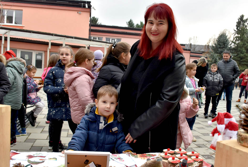 ADVENTSKI SAJAM U CESARIĆU: Zarađeno doniraju Udruzi „Mali princ“