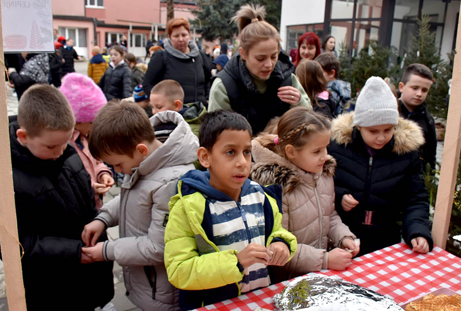ADVENTSKI SAJAM U CESARIĆU: Zarađeno doniraju Udruzi „Mali princ“