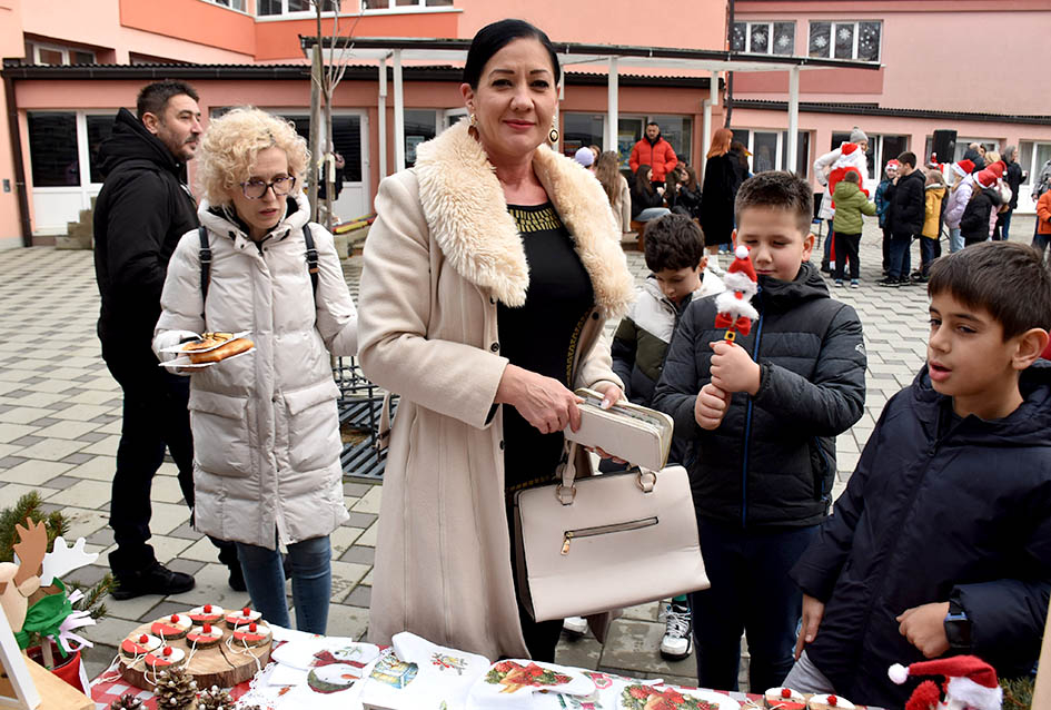 ADVENTSKI SAJAM U CESARIĆU: Zarađeno doniraju Udruzi „Mali princ“