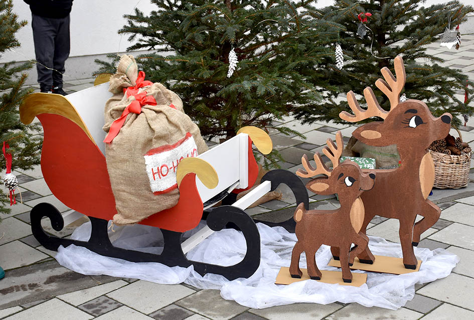 ADVENTSKI SAJAM U CESARIĆU: Zarađeno doniraju Udruzi „Mali princ“