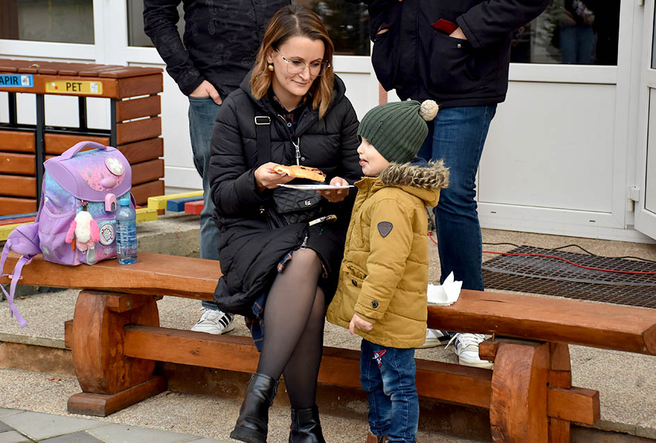 ADVENTSKI SAJAM U CESARIĆU: Zarađeno doniraju Udruzi „Mali princ“
