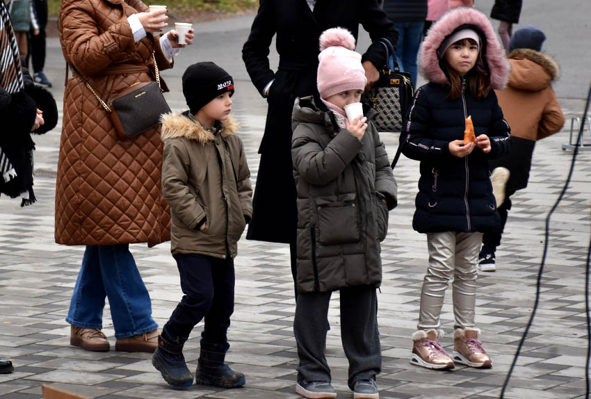 ADVENTSKI SAJAM U CESARIĆU: Zarađeno doniraju Udruzi „Mali princ“