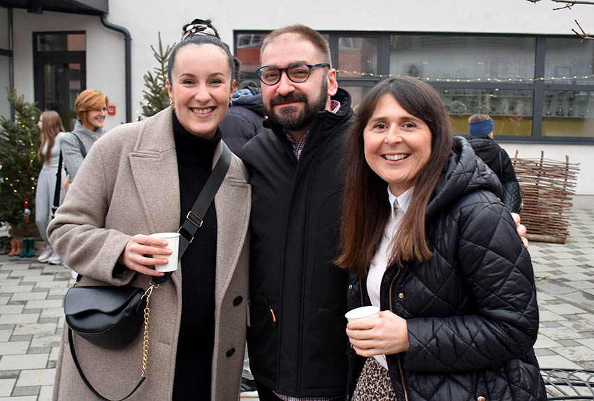 ADVENTSKI SAJAM U CESARIĆU: Zarađeno doniraju Udruzi „Mali princ“