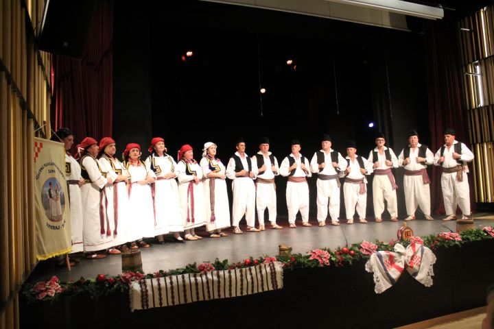 UZ DAN GRADA PLETERNICE: Održana 18. Međunarodna smotra folklora „Običaji starog zavičaja“