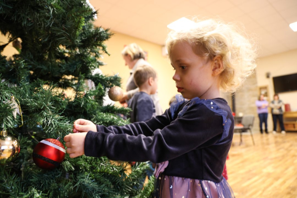 [FOTO] Blagdanska čarolija u Bjeliševcu: Sveti Nikola razveselio mališane i mještane
